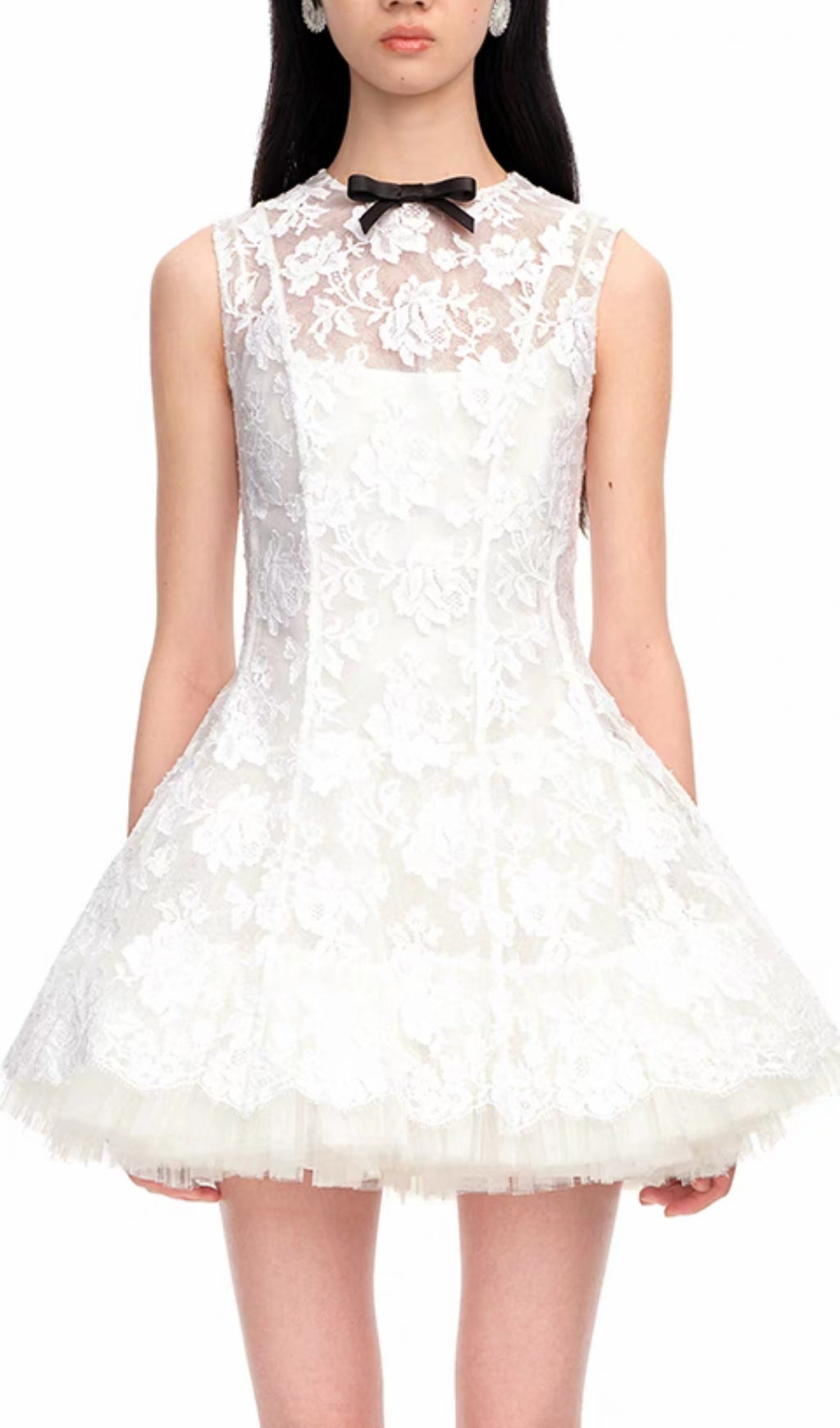Fashionslee WomenAlaiya White Lace Sleeveless Mini Dress