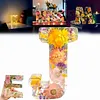 Veilleuse LED avec lettres imprim&eacute;es de fleurs s&eacute;ch&eacute;es en r&eacute;sine