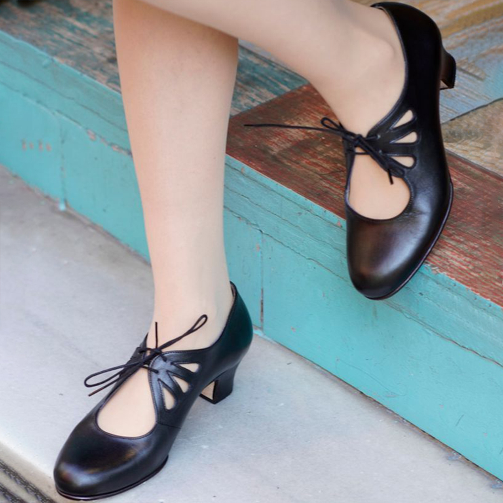 Black Round Toe Chunky Heel Vintage Lace Up Pumps Nicepairs