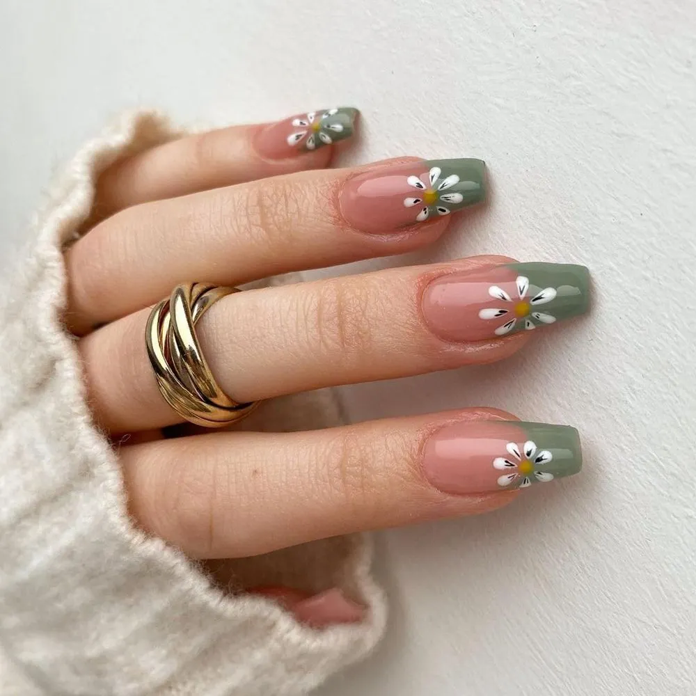 Fake Nails Press On for women White Flower Designs Artificial Nail Tips Full Cover Acryl False Nails Manicure Nail Accessory