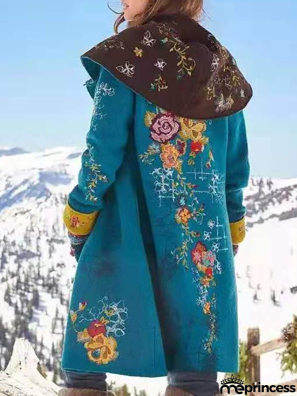 Fashionable and Minimalist Coat