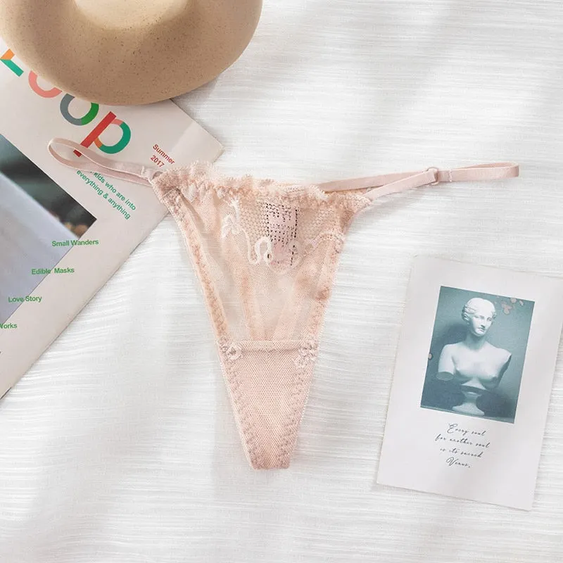European Style Thong Sexy Lace Panties Fashion Hollow Out Comfort T-String Low Waist Seamless Underpants Female Sexy Lingerie