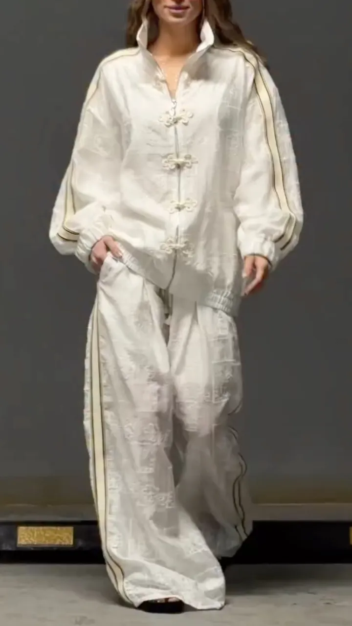 Women's Lapel Suit with Embroidery and Button-Knot Design