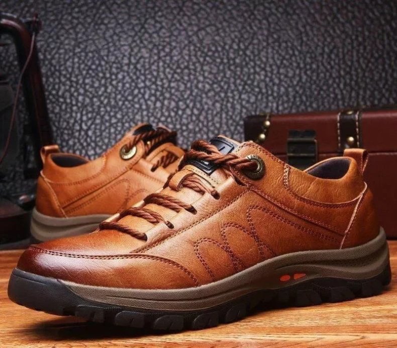  Men's Casual Hand Stitching Leather Arch Support Shoes