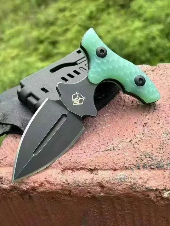 Bear head hand knuckles for outdoor self-defense