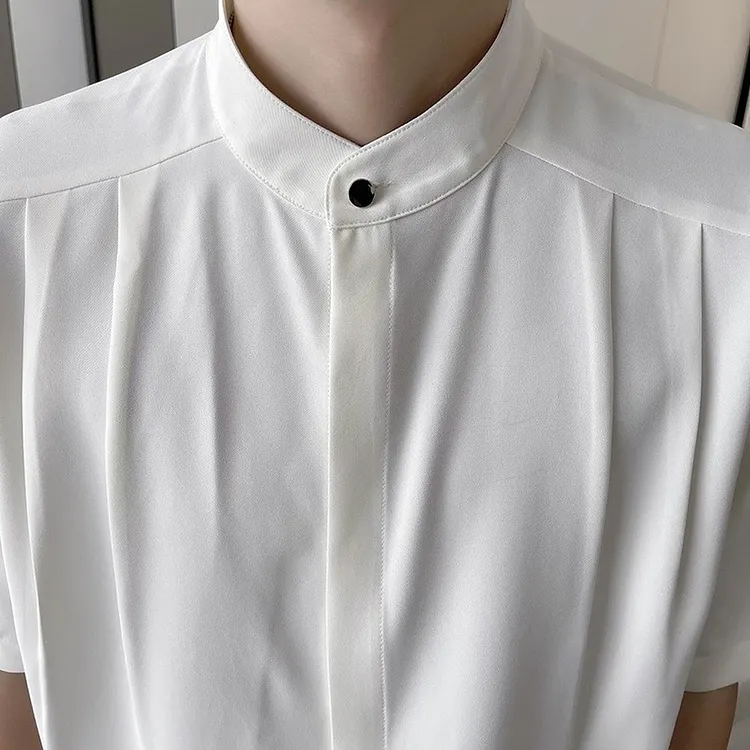 Lightweight Men's Shirt in Cool Touch Fabric with Short Sleeves