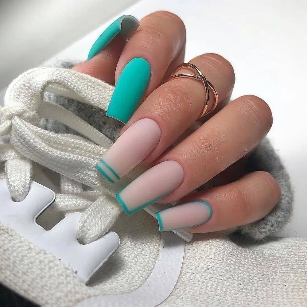 Fake Nails Press On for women White Flower Designs Artificial Nail Tips Full Cover Acryl False Nails Manicure Nail Accessory