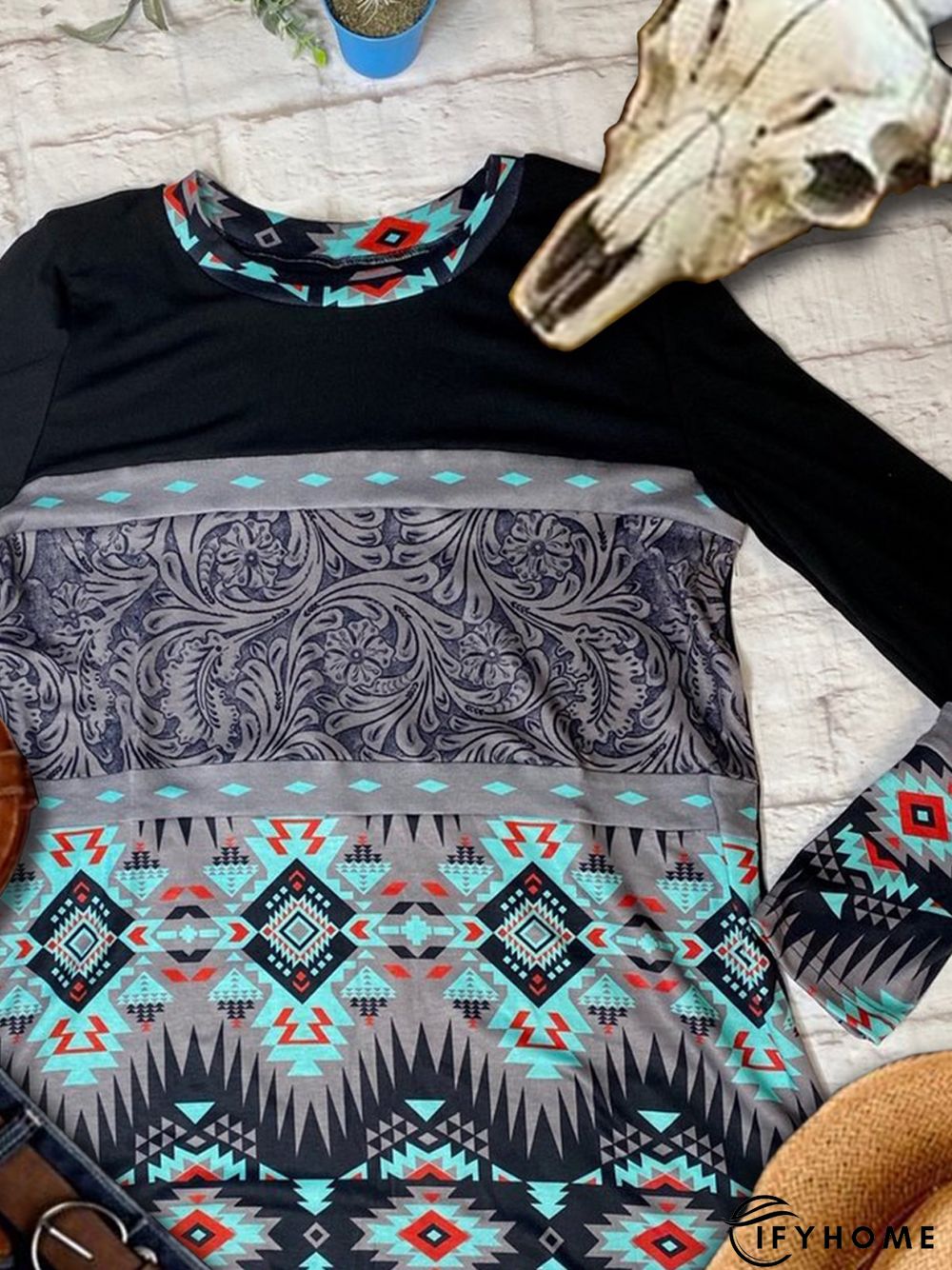 Long Sleeve Crew Neck Geometric Shift T-shirt | IFYHOME