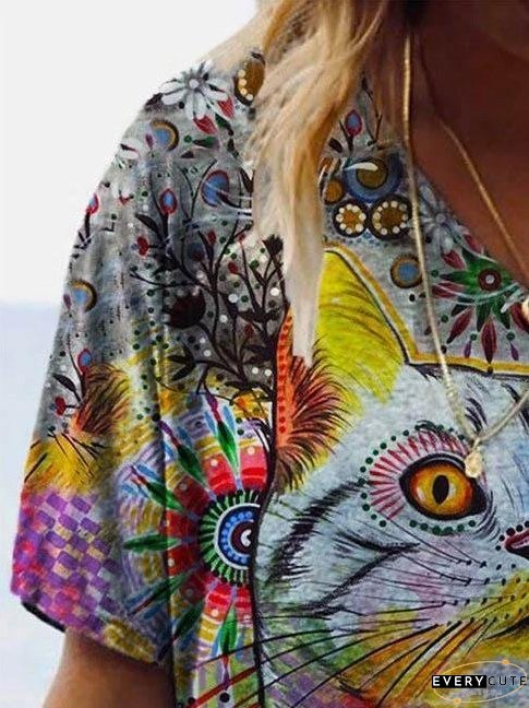 Cat Printed V-neck T-shirt for Women