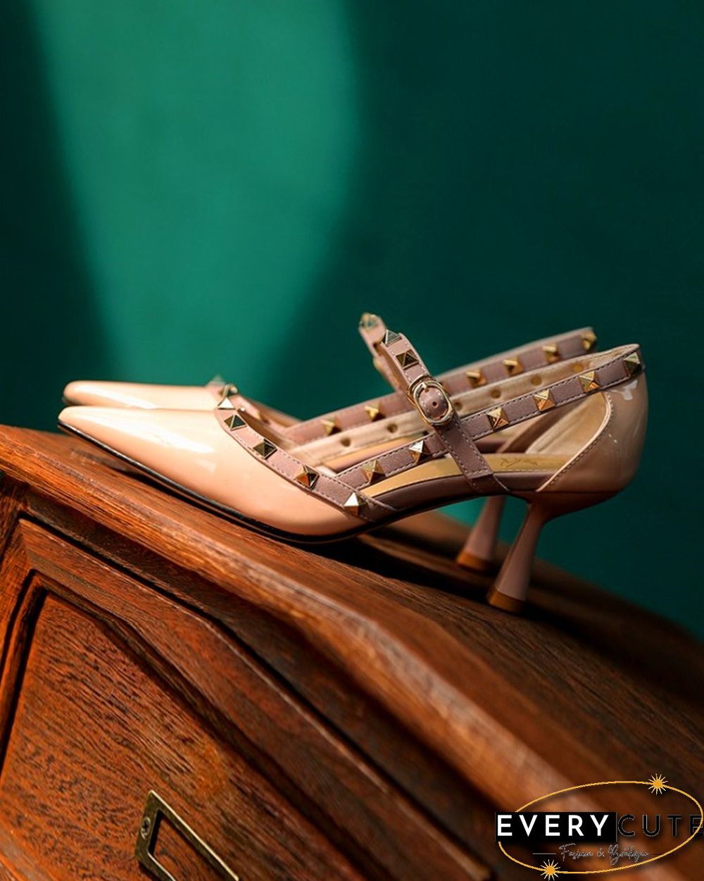 Pointed-toe Solid Color Splicing Studded Shallow Mouth High Heels
