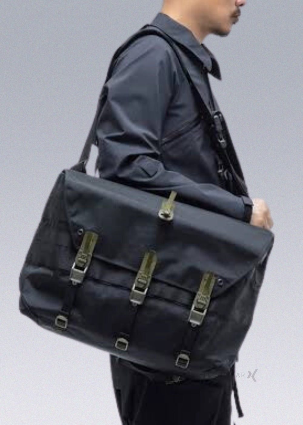 3A-5 Messenger Bag Not Acronym