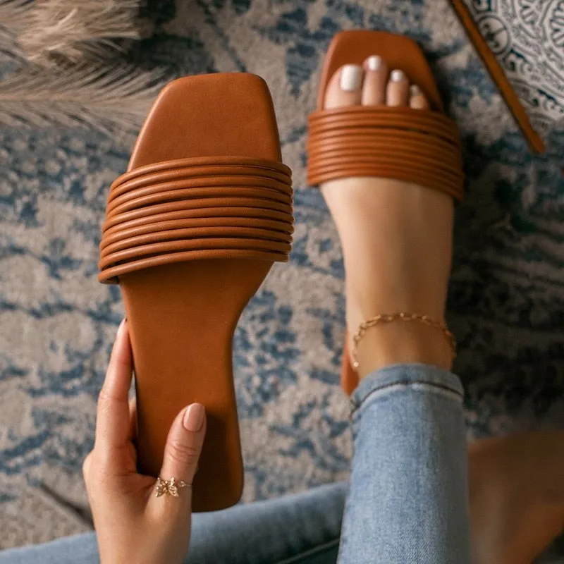 2021 Slippers Women summer Ladies Retro Narrow Band Sandals Open Toe Shoes Ladies Outdoor Flat Slides Beach Square Toe Slippers