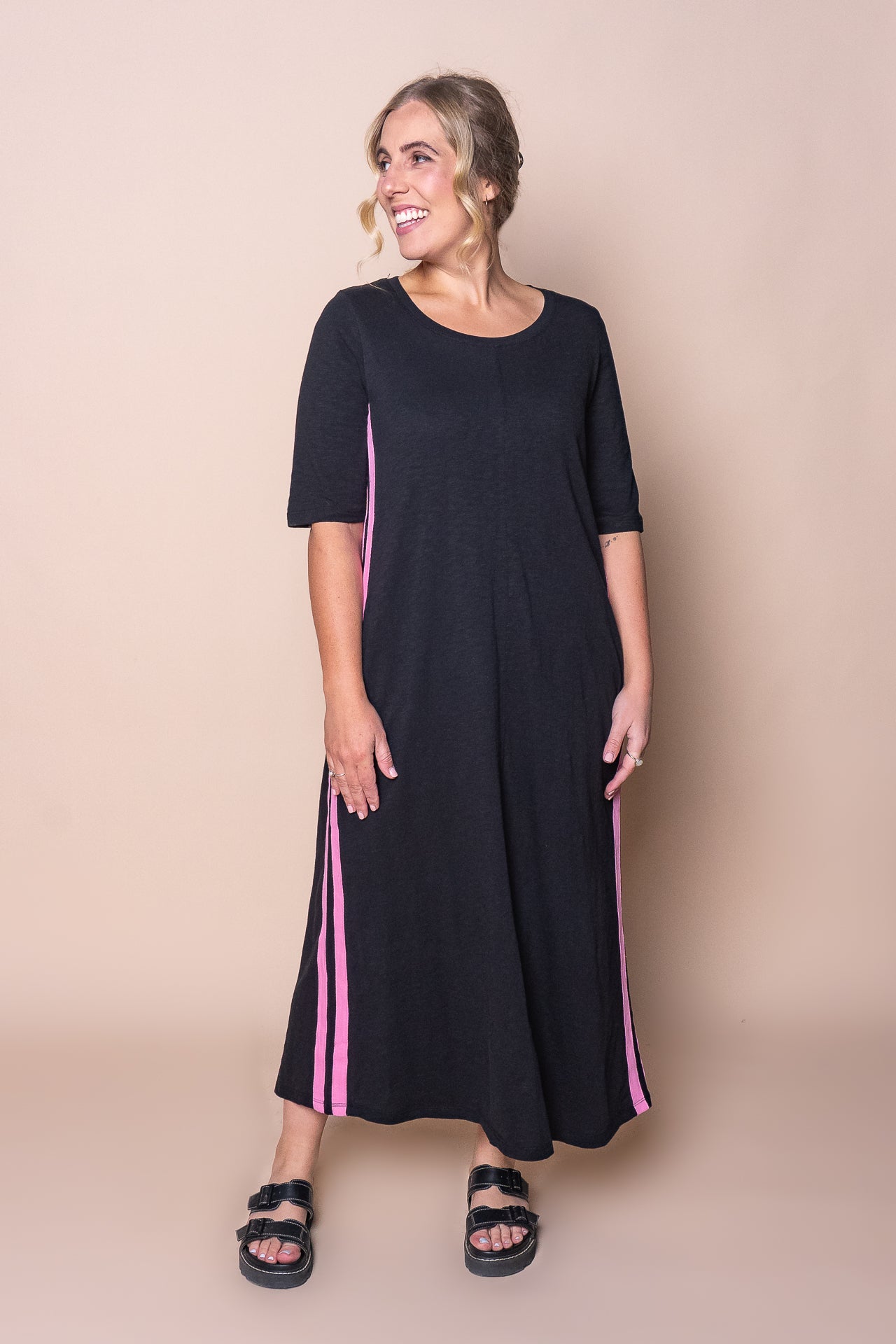 Recovery 3/4 Sleeve Dress in Black - Foxwood