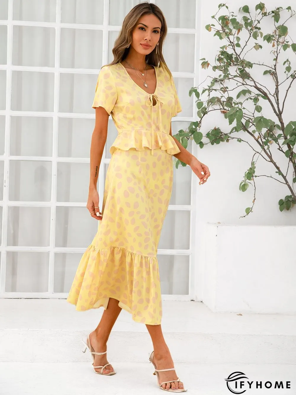 Floral V Neck Short Sleeve Weaving Dress | IFYHOME