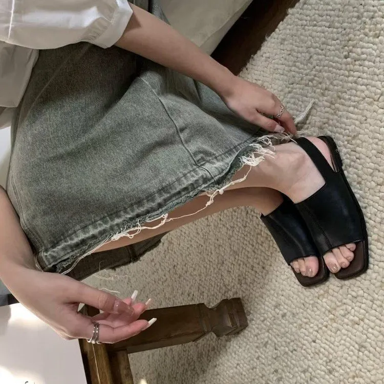 Churchf Churchf Version Square Sandals Female Summer 2023 New Flat Retro Fish Mouth Fashion Solid Color Beach Sandals