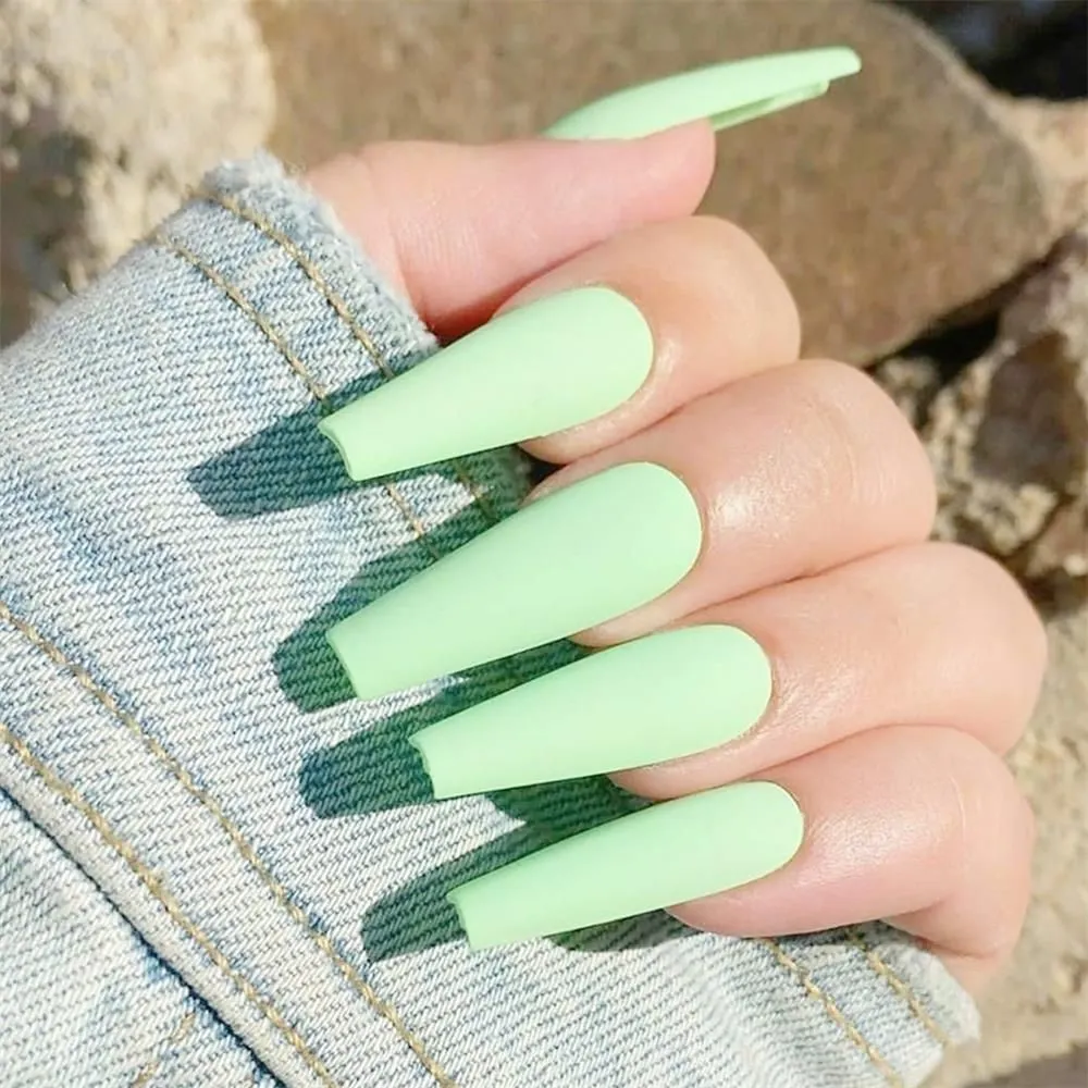 Nail Art Fake Nails Stiletto Tips Clear Press on Long False with Glue Coffin Stick Display Full Cover Artificial Designs Matte