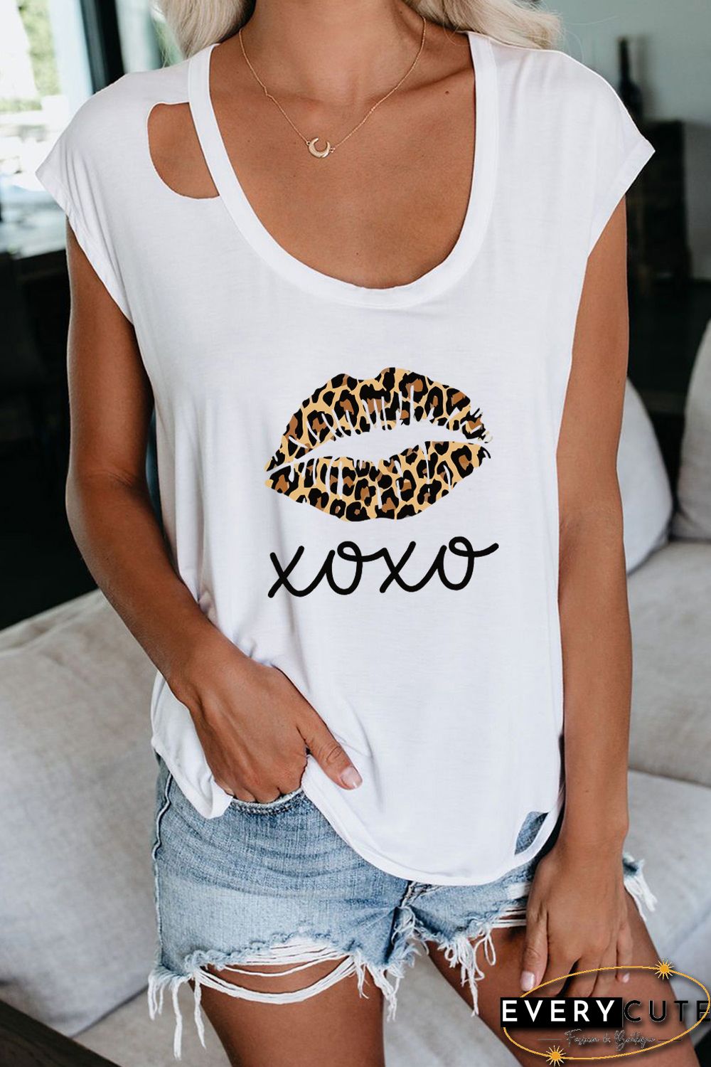 White Leopard Lips XOXO Cut out T-shirt