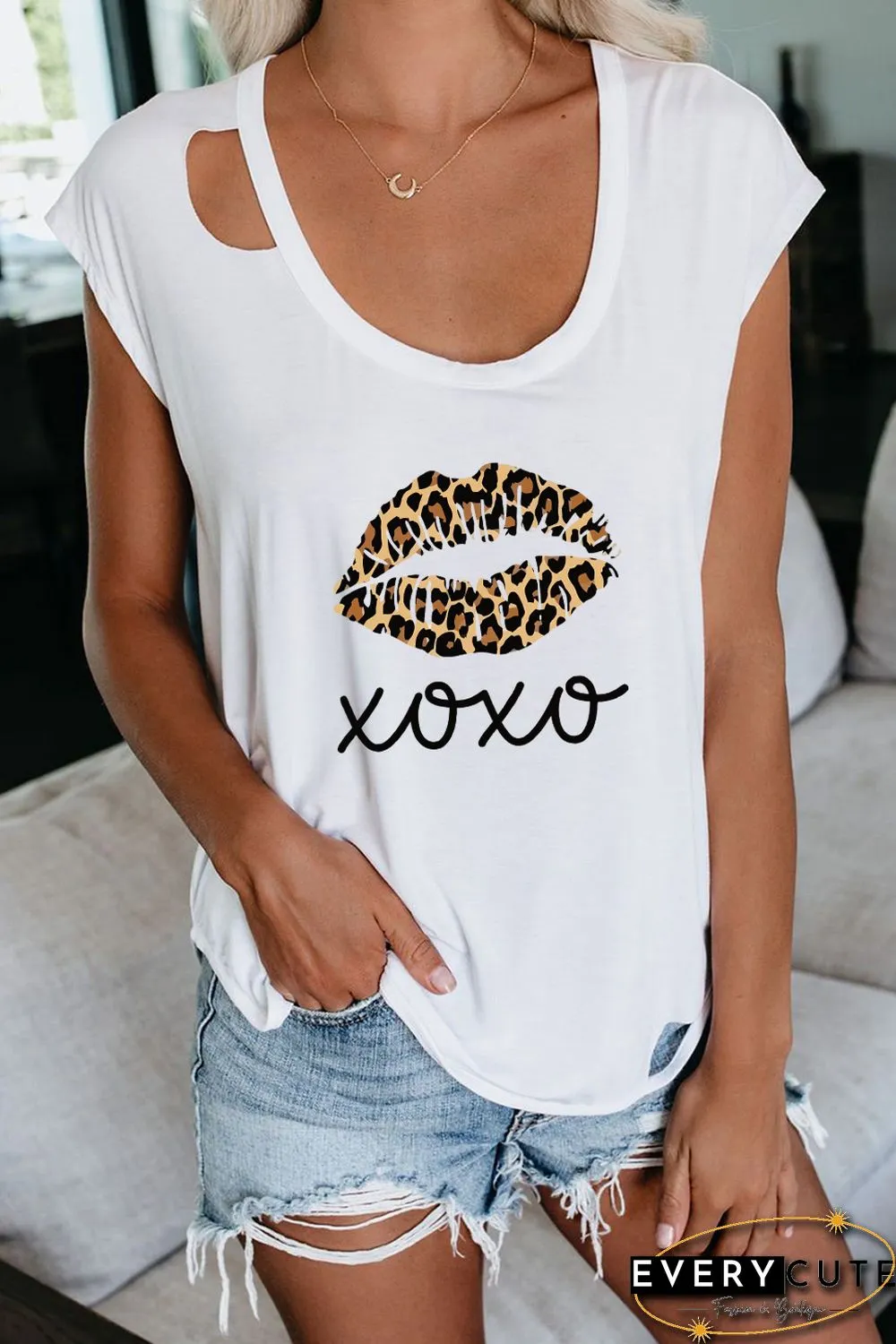 White Leopard Lips XOXO Cut out T-shirt