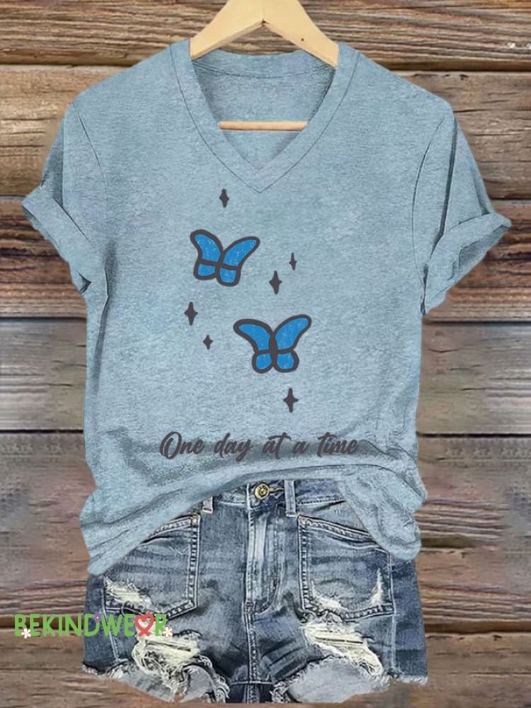 Women&rsquo;s One Day At A Time Printed V Neck T-shirt Sky Blue / S