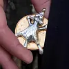 Amulette d'argent Rat souris sur pi&egrave;ce de monnaie 