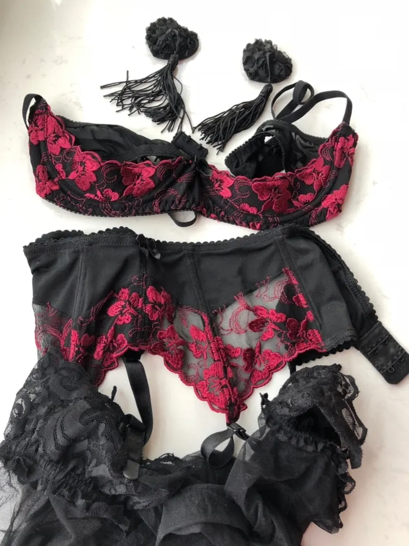 Lovers' Underwear Lace Seductive Women Hollow Out Chest Ultra-thin Underwire Bra Panty Garter Lingerie Set Intimate Clothes