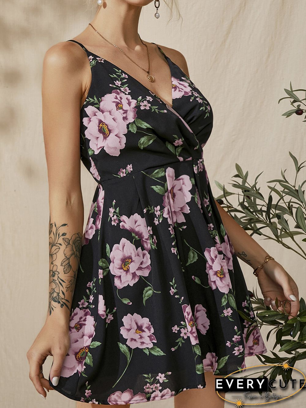 Spaghetti Strap Random Floral Print V-neck Sleeveless Dress