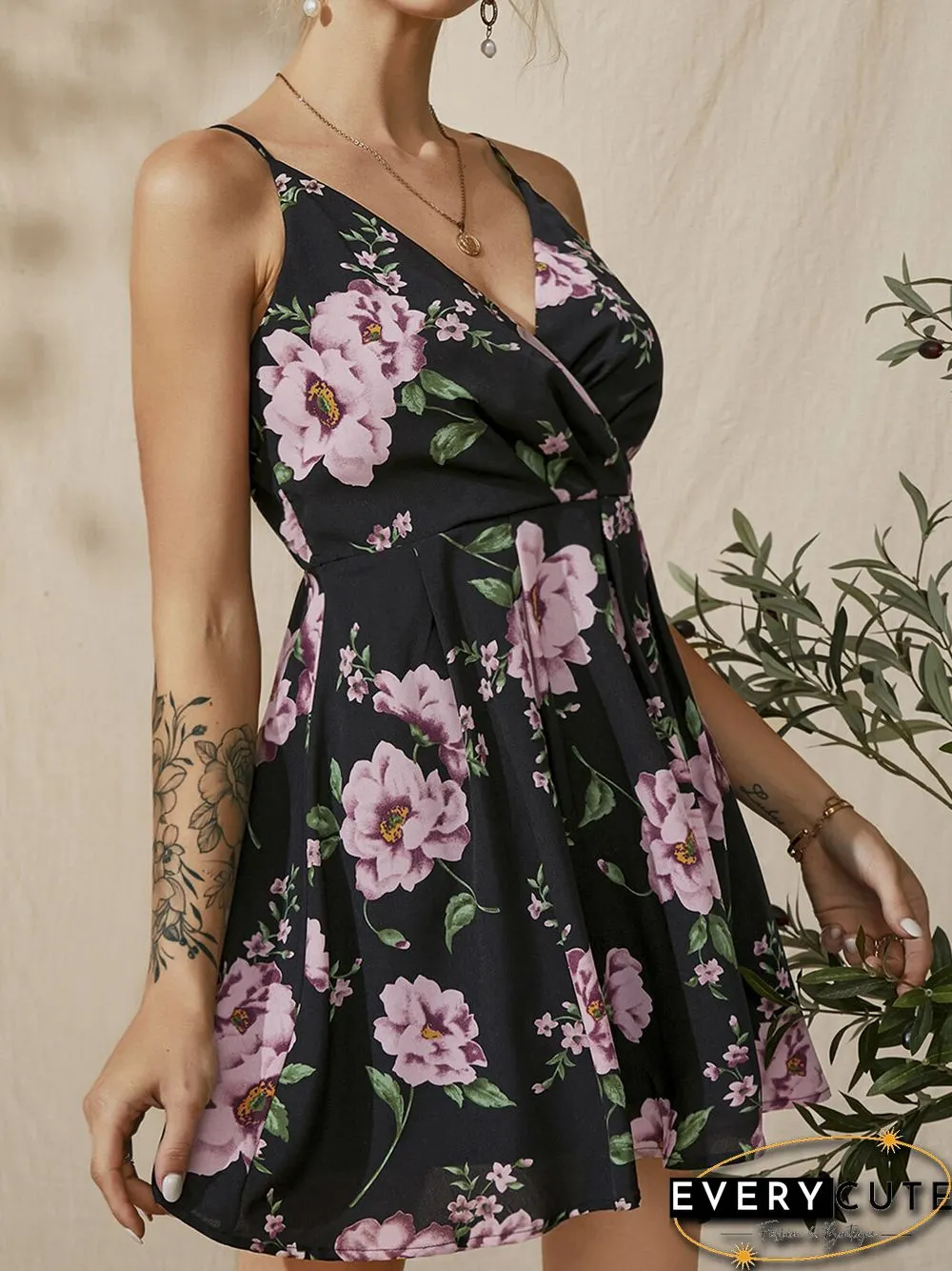 Spaghetti Strap Random Floral Print V-neck Sleeveless Dress