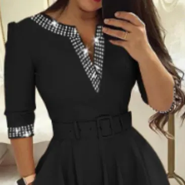 Uveng Uveng Autumn / Winter Temperament Elegant Closed Waist Hot Diamond In The Long Sleeve Solid Color Big Swing V-Neck Dress With A Belt