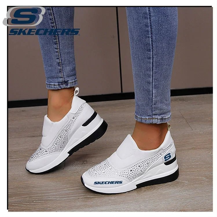NAJLEPSZE CODZIENNE ORTOPEDYCZNE BUTY MASAŻOWE SKECHERS&reg; 2025