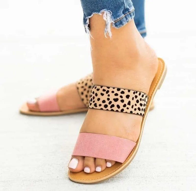 Fad 2022 Summer New Women's Slippers Flip Flops Female Slides Beach Shoes Woman Open Toe Flats Sandals Slippers Chaussures Femme