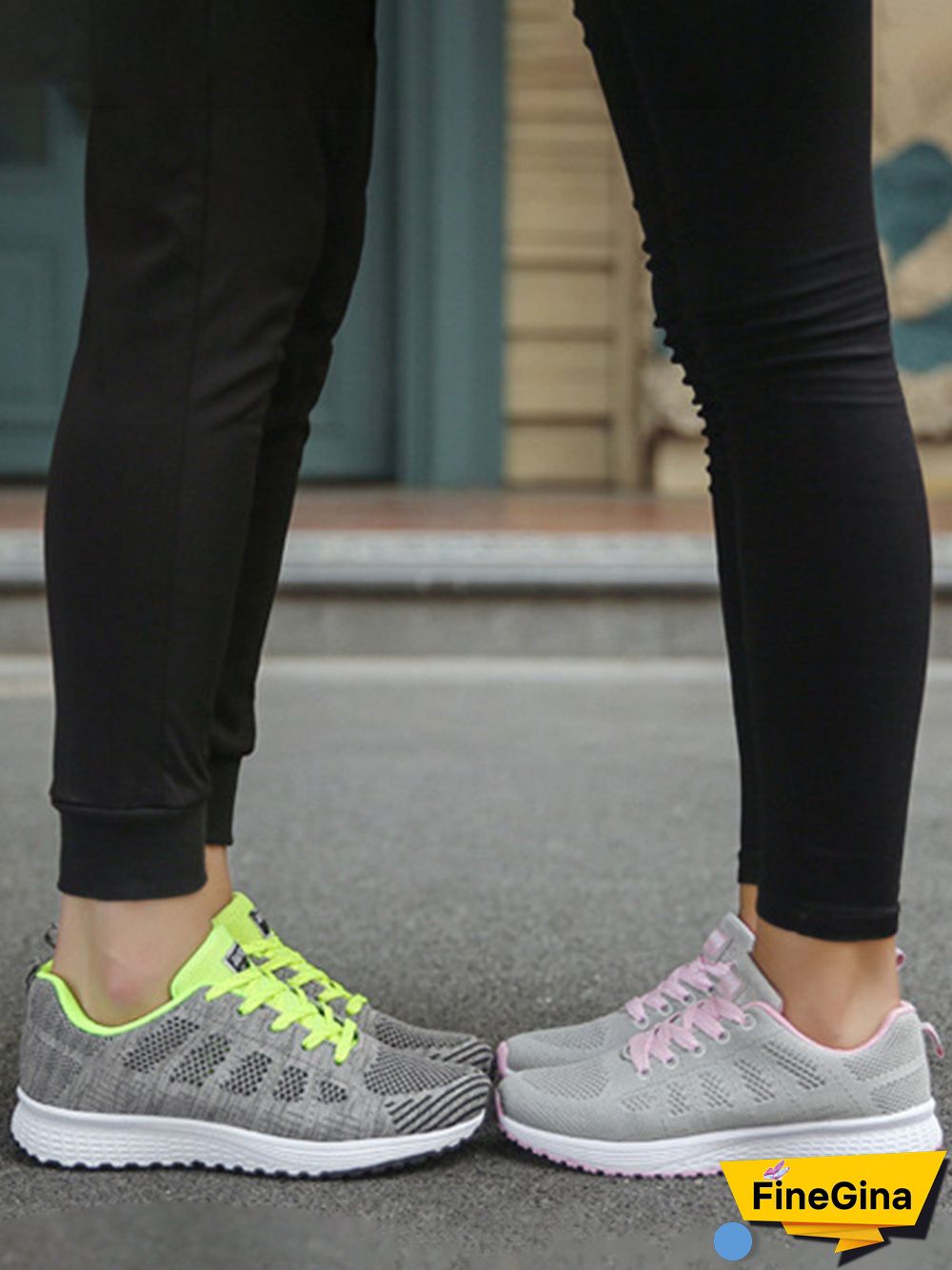 Contrasting Solid Color Breathable Mesh Casual Sneakers