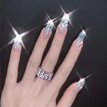 24pcs/set Fashion Laser Glitter False Nails Middle Long Silver Fire Pattern Full Nail Art Tips Girl Nail Accessories Fake Nails-Nail Inspo