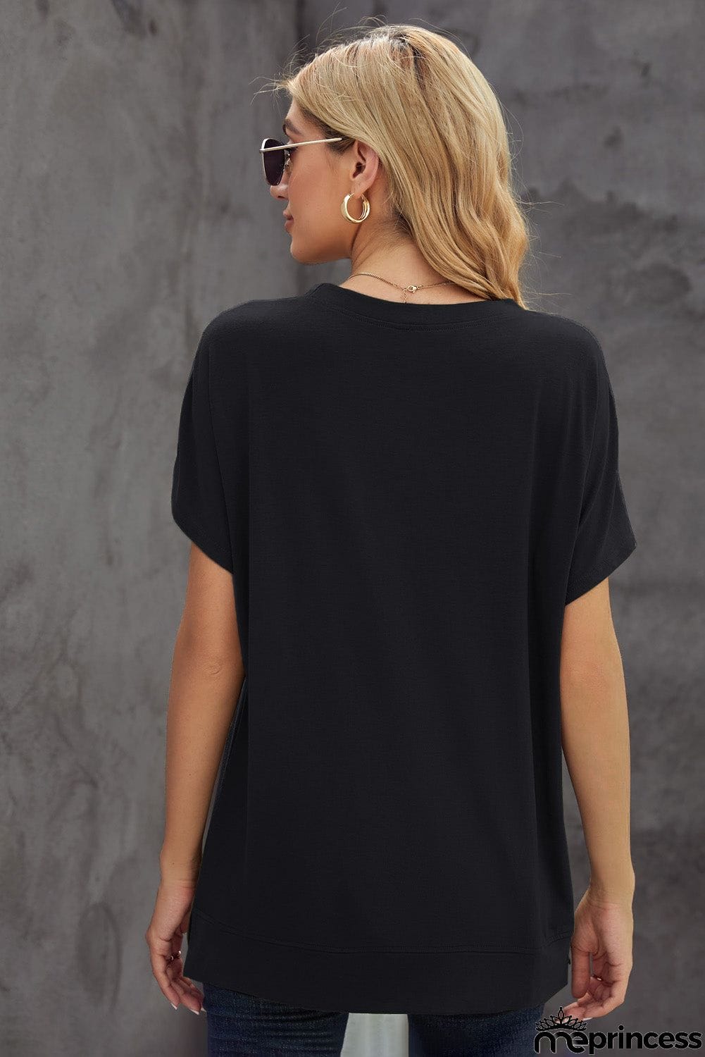 Round Neck Short Sleeve Solid Color Tee