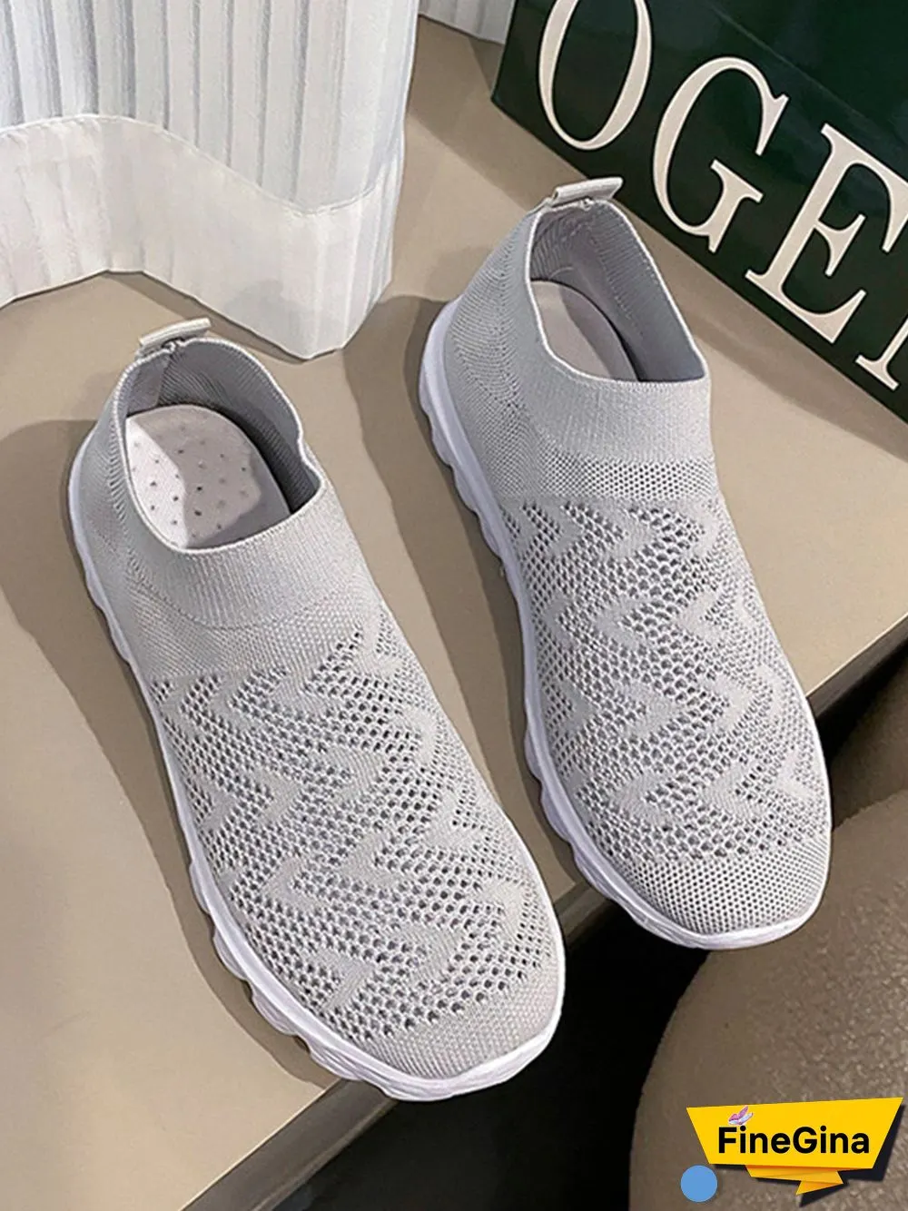 Geometric Lightweight Soft Sole Non-Slip Flyknit Sneakers