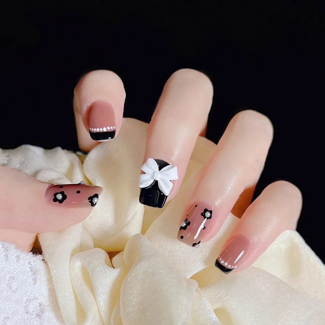24pcs Butterfly Nail Patch Glue Type Removable Long Paragraph Fashion Manicure Wearable False Nails Patch With Glue Fake Nails-Nail Inspo