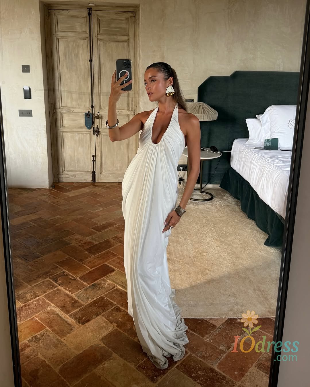 IO Dress Halter Backless Pleated Maxi Dress Women Sexy Solid V-neck Sleeveless Off-shoulder Gowns Lady New Chic Vacation Beach Dresses